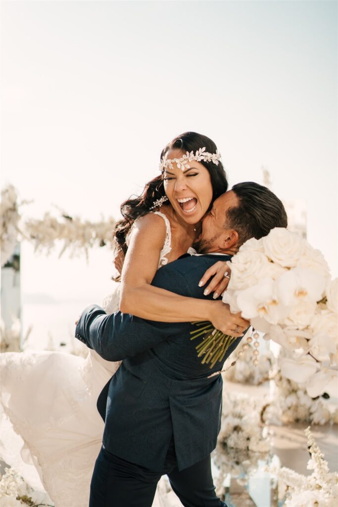 happy couple at le ciel wedding by phosart