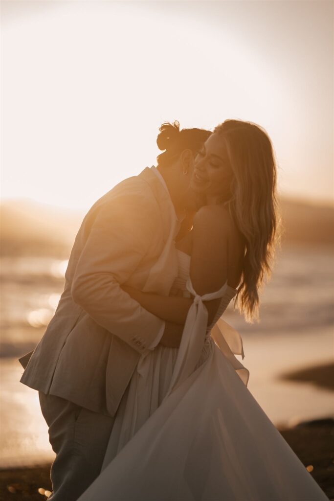 Romantic photoshoot in Santorini Greece by Phosart