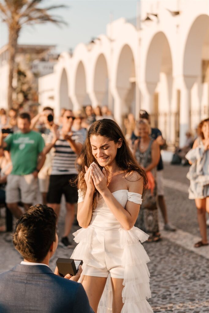 emotional and remanti proposal in geece santorini