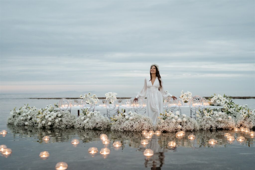 Wedding dinner In The Water 