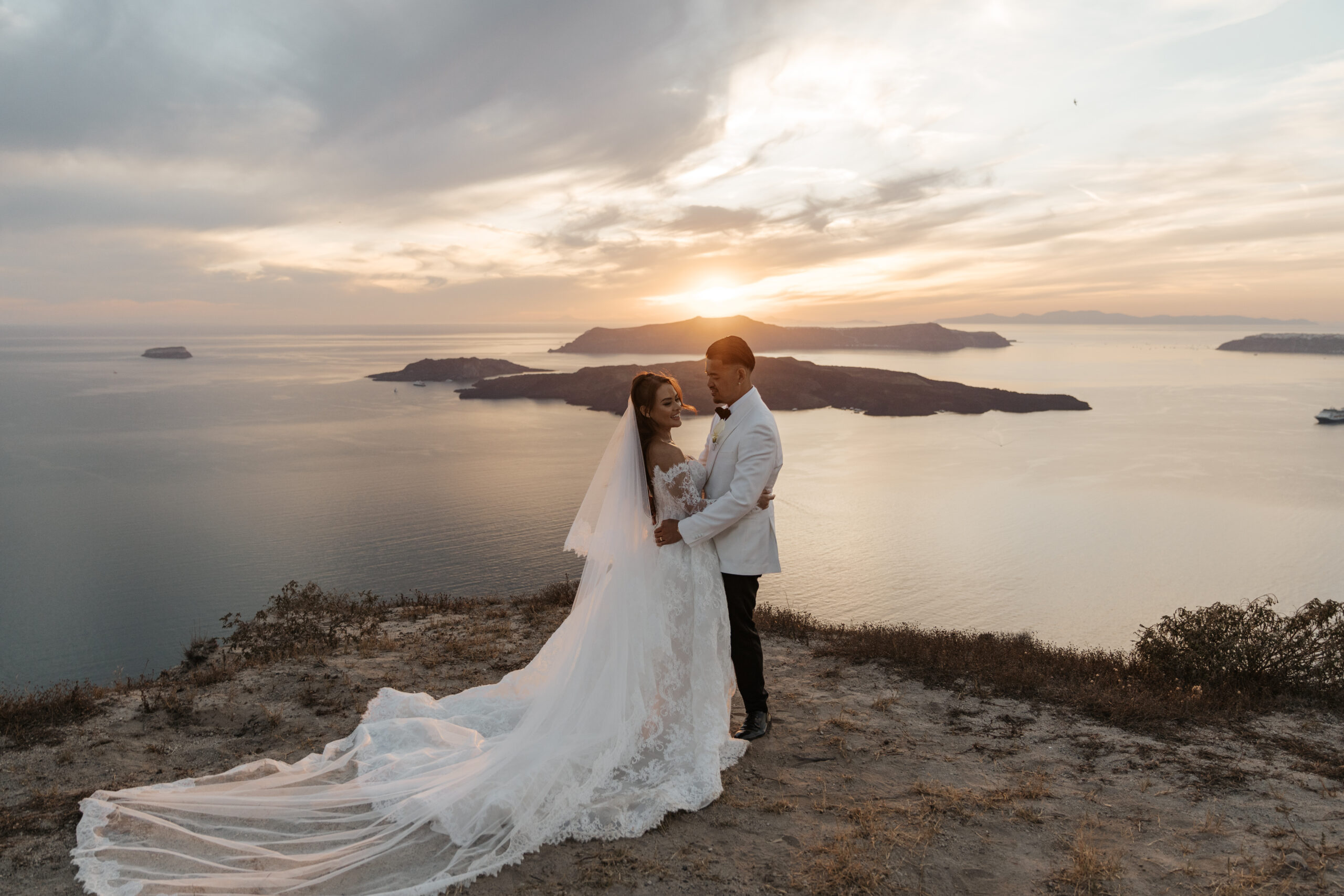 Minimal Wedding at GEM Santorini A Stylish Sydney Love Story
