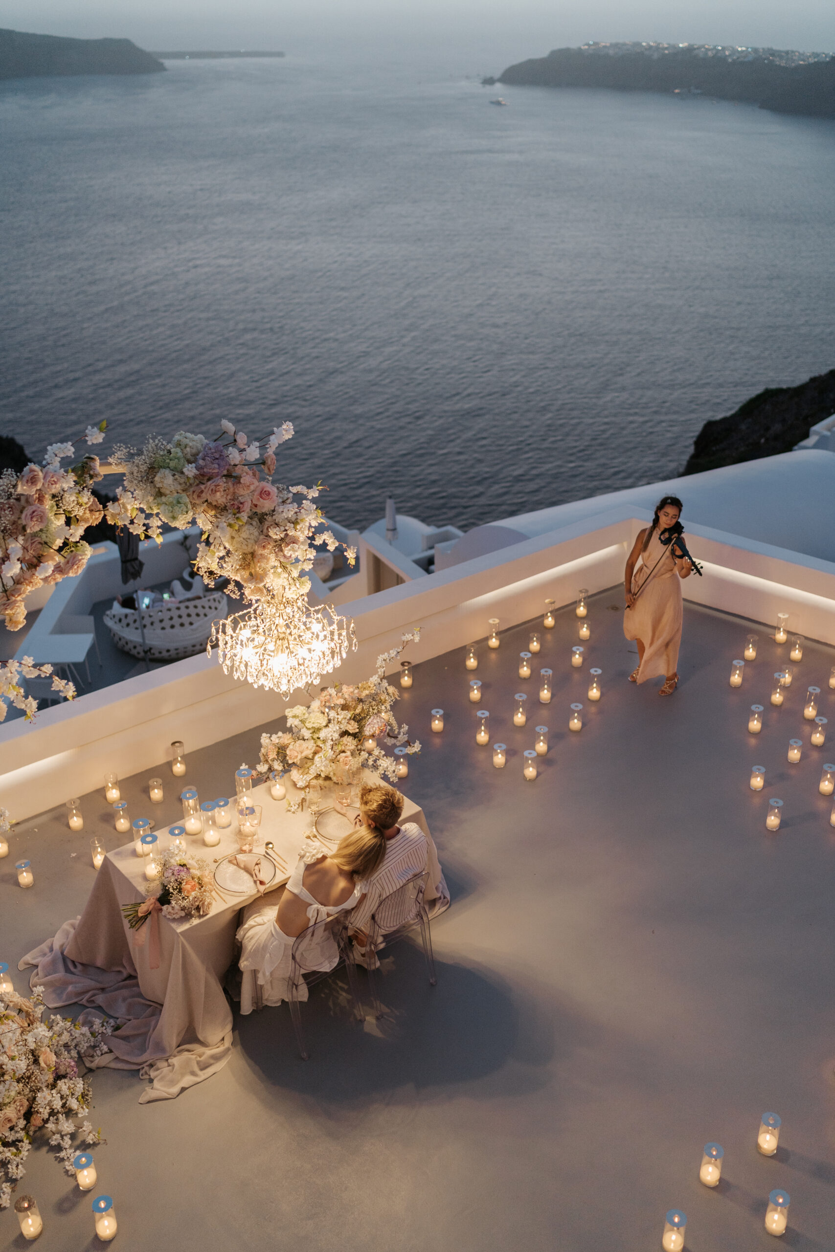 Capturing Yes in the Light of Santorini